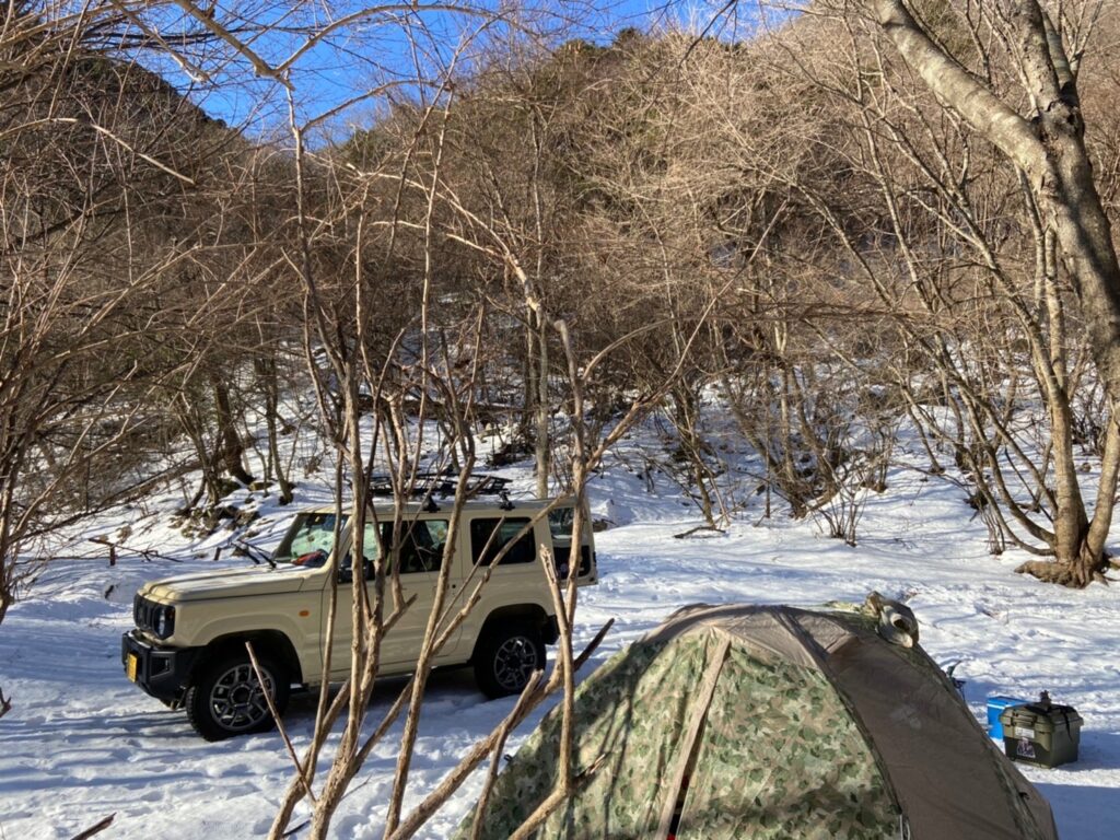 雪中キャンプと晴天